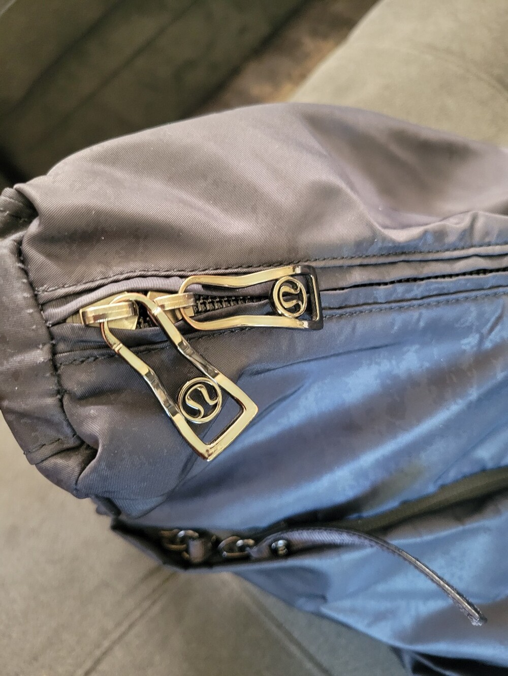 lululemon athletica black nylon quilted tote with front zip pocket - Picture 7 of 11